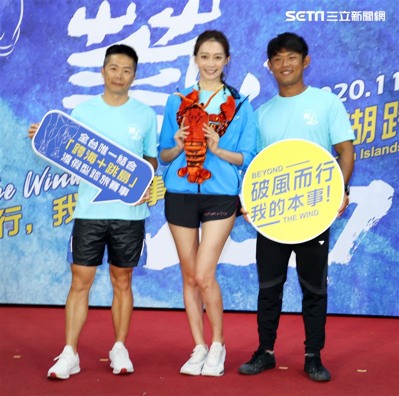 極地探險家林義傑（左）、王心恬（中）與台灣三屆奧運風帆國手張浩（右）。（記者邱榮吉/攝影）