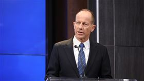 中國反制香港法  美助卿籲北京守諾維持香港自治美國國務院主管亞太事務助理國務卿史達偉2日出席華府智庫活動時表示，由於「香港人權與民主法」要求美國行政部門在香港自治程度不足時，採取可能影響香港貿易地位的措施，美方希望中國信守承諾，依據基本法維繫香港自治。中央社記者徐薇婷華盛頓攝  108年12月3日