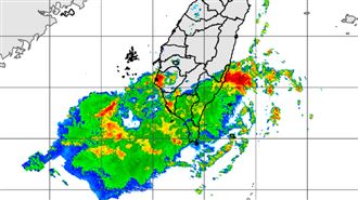熱帶低壓貼台灣北上　南部防局部大雨