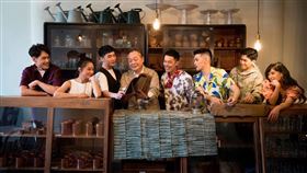 果陀推劇場版解憂雜貨店日本暢銷作家東野圭吾同名小說改編，果陀劇場將推出舞台劇「解憂雜貨店」，希望透過溫暖演繹，把劇中感動傳遞給更多觀眾。（果陀劇場提供）中央社記者趙靜瑜傳真　109年7月14日