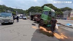 62甲,貨櫃車,漏油,基隆　基隆消防局提供