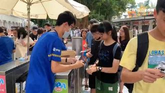 19歲以下免費加3倍券　樂園人擠人