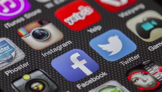 Meta被控讓未成年沉迷　祖克柏出庭認了