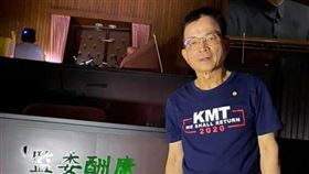 ▲國民黨籍資深立委賴士葆說，「今天晚上睡這裡。要阻止他們審查陳菊的案子！」。 （圖／翻攝自賴士葆臉書）

