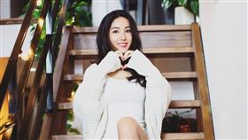 選秀冠軍林昀佳直播破百萬收入　宣佈進軍演藝圈