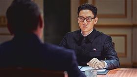 《鋼鐵雨：深潛行動》 翻攝自Naver電影