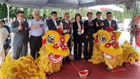 徐耀昌出席佳邦科技竹南二廠動土佳邦科技股份有限公司深耕設廠苗栗逾22年，16日舉行新建竹南二廠開工動土典禮，苗栗縣長徐耀昌（左4）出席表示，未來3年縣府將以招商破「兆」為目標，提升苗栗就業機會。（苗栗縣政府提供）中央社記者管瑞平傳真  109年7月16日