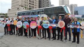 中市府推購物競賽活動　搶國旅消費商機台中市觀光旅遊局推出購物競賽活動，啟動購物競賽專車，將於7到8月暑假期間，載送來自全台各地的旅客到台中體驗8條購物遊程，消費金額最高者還能獲電動機車大獎。中央社記者郝雪卿攝　109年7月16日