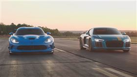 ▲Dodge Viper對決Audi R8（圖／翻攝自Track Day Youtube）