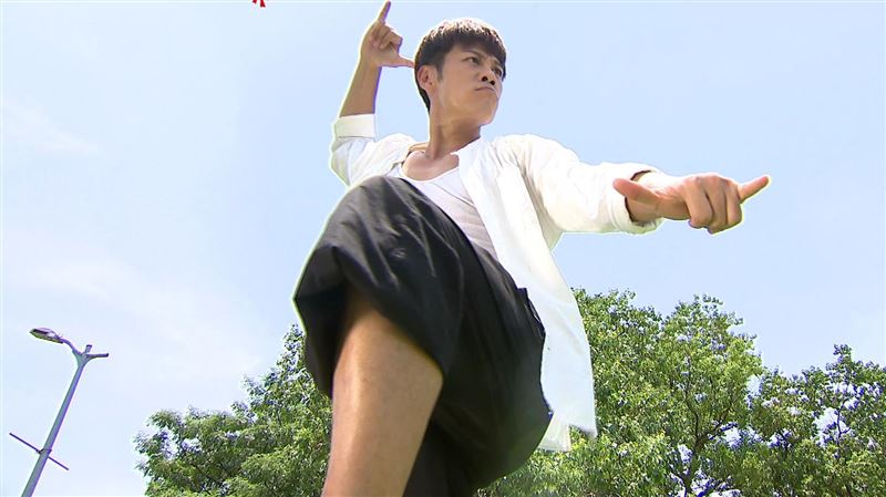 陳志強有新桃花？跟台劇女星公園熱舞