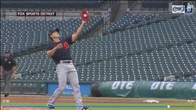 ▲江少慶美技沒收投手正面強襲球。（圖／翻攝自MLB官網）