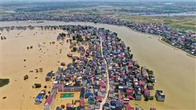 ▲長江水利委員會預測，未來3天內，西南等地區將持續降下暴雨，因此15日長江上游可能有一次洪水過程。（圖／翻攝自人民日報）