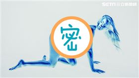 艾麗高登升格人妻大解放 宣傳新輯挑戰全裸入鏡 未發片搶先拿下台灣金唱片
 環球西洋提供