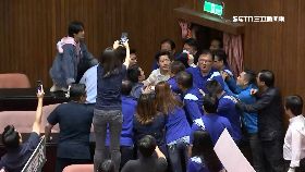 立院又打架1200