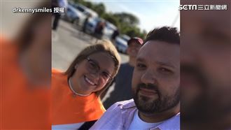 暖爸苦存3年錢　女兒收畢業禮爆哭