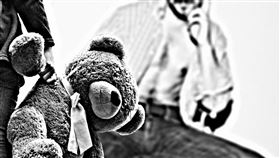 兒童,未成年,虐待(圖／翻攝自Pixabay)