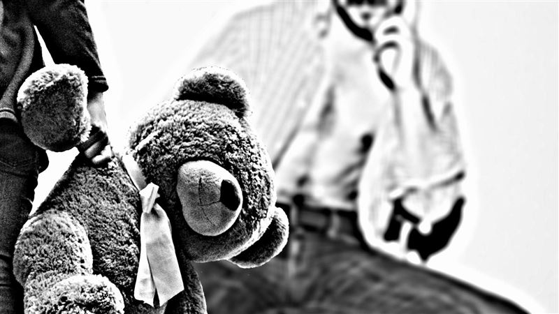 孩子自拍猥褻照　家長揭穿驚人內幕⋯