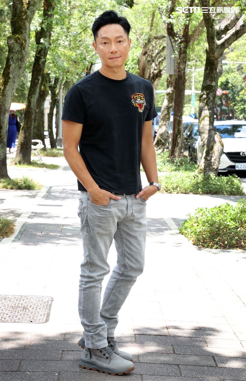 舞台劇「最後一封情書」演員謝祖武。（記者邱榮吉/攝影）