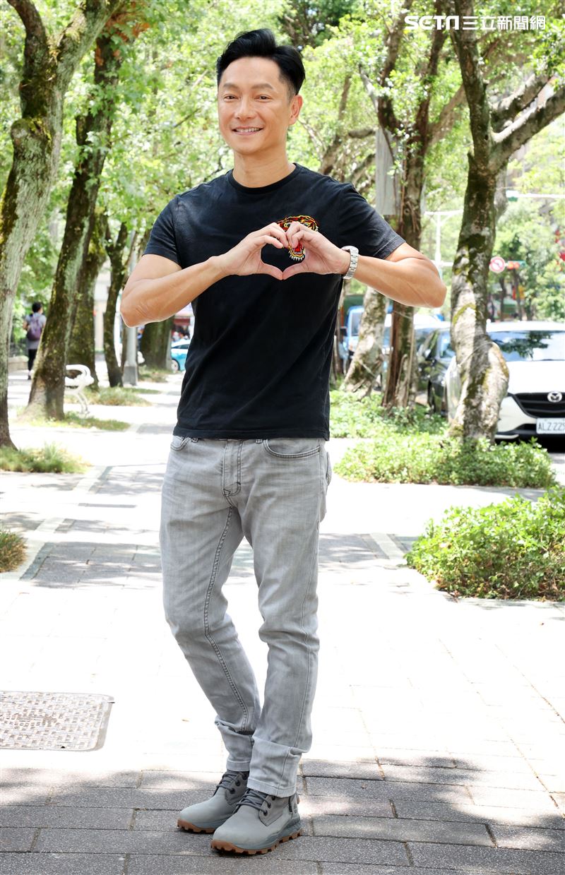 舞台劇「最後一封情書」演員謝祖武。（記者邱榮吉/攝影）