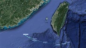 中國北京大學海洋研究院「南海戰略態勢感知計畫（SCS）」今（17）發布消息指，美國空軍一架E-3預警機（E-3 Sentry）早上9時許在台灣南部巴士海峽執行任務；另在中午11時許又出現一架E-8C指揮機經巴士海峽，前往中國廣東沿岸執行偵察任務，距領海最近僅離72.5海哩（約134.27公里）。（圖／翻攝自SCS Probing Initiative推特）
