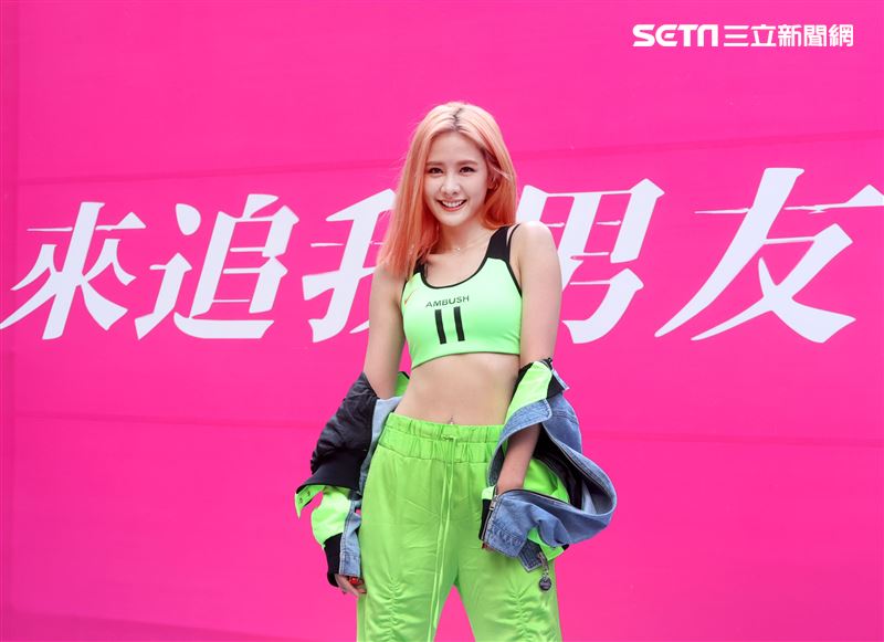 安心亞「愛得起」新專輯預購。（記者邱榮吉/攝影）