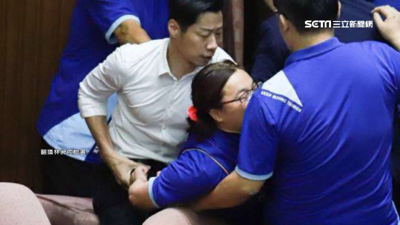 摸林昶佐腹肌？陳玉珍：沒想兒女私情