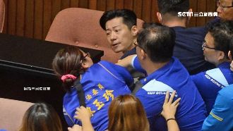 林昶佐被陳玉珍伸褲袋　關鍵影片曝光