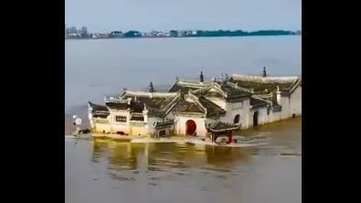 長江2號大過1號　正快速灌三峽大壩