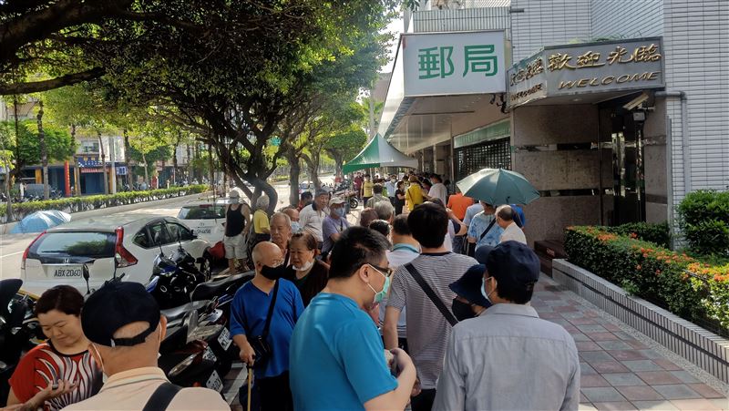 今150萬人領三倍券！逾千郵局加班