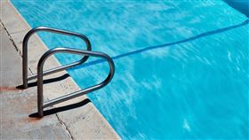 游泳池,泳池。（示意圖／翻攝自Unsplash）
