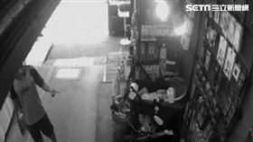 高中生罵女嬰是狗