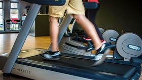 -運動-運動飲料-跑步機-（圖／pixabay）