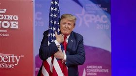 川普臉書、蔡英文臉書