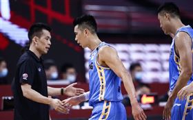 CBA／沒書豪「有差」！主帥曝關鍵
CBA,林書豪,北京首鋼,輪休,解立彬,尤度
翻攝自北京首鋼官方微博