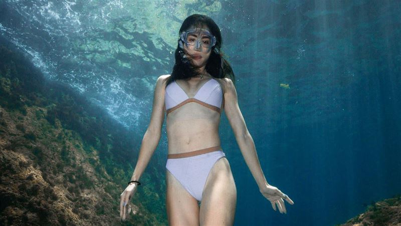 女星潛下15米　海水淹上洞口險嚇死