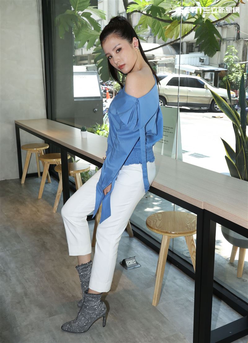 江靜（呆寶靜、春風前妻）首張個人專輯發布。（記者邱榮吉/攝影）