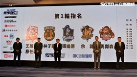 ▲中華職棒31年季中選秀，各隊第一輪選進球員合影。（資料圖／記者王怡翔攝影）