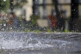 潑水、灑水示意圖／翻攝自pixabay