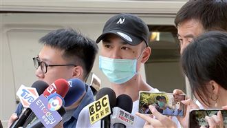 性侵判2年　蛇姬前夫帶4本書入監