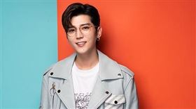 Bii 畢書盡。（圖／小林眼鏡提供）