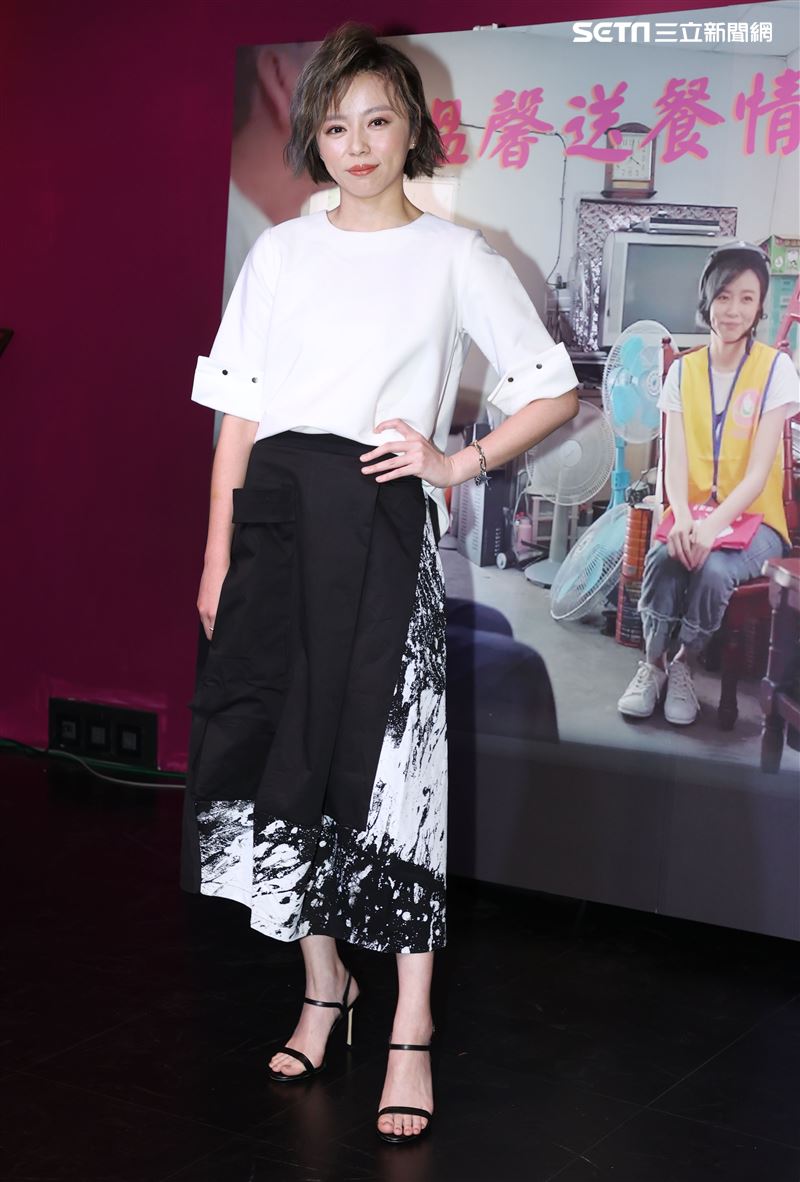 王瞳出席願有情「公益歌仔戲」發布，現場唱了一段歌仔戲。（記者邱榮吉/攝影）