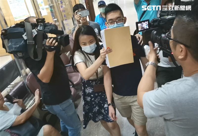 王文洋兒告學長盜FB帳密　學長喊冤