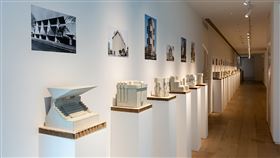 忠泰美術館舉辦粗獷主義建築展「SOS拯救混凝土之獸！粗獷主義建築展」為忠泰美術館與德國建築博物館（DAM）共同籌劃，以德國2017年展開的同名展覽為基礎，是首度對1950至1970年代全球粗獷主義建築進行調查，並提出搶救保存倡議的國際展覽，即日起在忠泰美術館展出。（忠泰美術館提供）中央社記者鄭景雯傳真　109年7月21日