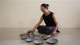 ▲表演藝術家陳沛元為大家現場演奏樂器「三昧琴」。（圖／新北市政府文化局提供）