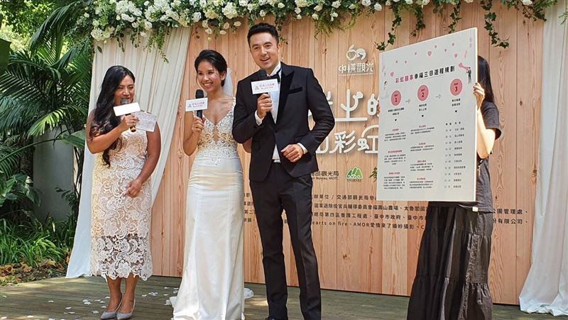 雲端上的婚禮　來全台海拔最高處結婚