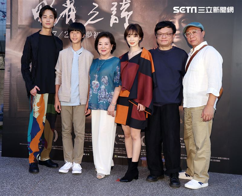 夏騰宏、高於夏、陳淑芳、李亦捷、導演施立、游安順、出席「野雀之詩」首映會。（記者邱榮吉/攝影）