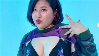 拍照遭網美鄙視　胖女孩霸氣回一句話