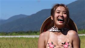 小嫻,打工換宿,比基尼,濕身。翻攝自臉書