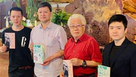 台北市音樂季燈影　60分鐘表演一氣呵成編舞家蔡博丞（左起）、台北市立交響樂團長何康國、作曲家潘皇龍與指揮家吳曜宇齊聚一堂，合作2020台北市音樂季開季節目「燈‧影」，演出由音樂與舞蹈共同組成，60分鐘表演一氣呵成，沒有中場休息。中央社記者趙靜瑜攝　109年7月22日