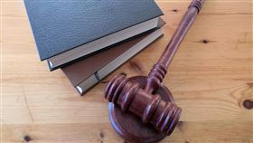 法院，法官，法槌，槌子，律師（圖／翻攝自pixabay）